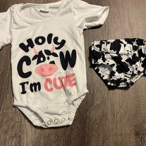 Holly cow I’m cute 6-12 months boutique outfit